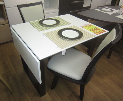 R081 NITORI バタフライ式ダイニング3点セット、回転椅子、幅92cm・120cm