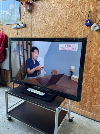 L2307　パナソニック　液晶テレビ　37型　2011年