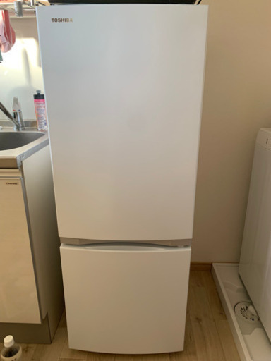 本日のみ！冷蔵庫TOSHIBA GR-S15BS(W) 美品