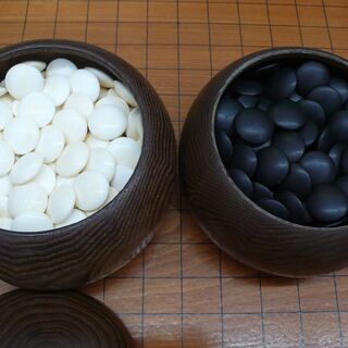 【店頭取引のみ】囲碁盤 碁石セットの画像