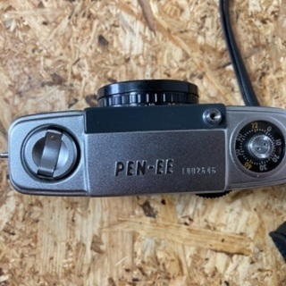 OLYMPUS PEN EE オリンパス　ハーフカメラ　フィルムカメラの画像