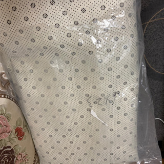 新品未使用ラグの画像
