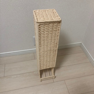 トイレットペーパー収納棚の画像