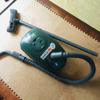 【差し上げます】東芝の掃除機の画像