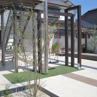 【正社員募集】公園清掃・外構エクステリア現場作業兼管理責任者　　[ア]日給1万円　の画像