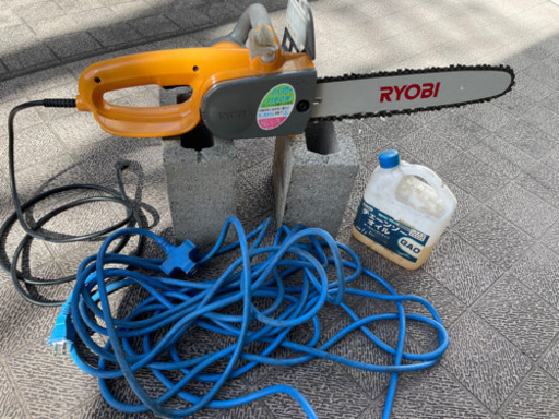 値下げ　チェーンソー　RYOBI CS-3010S(取扱説明書付)
