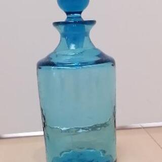 青いガラス　いろいろの画像