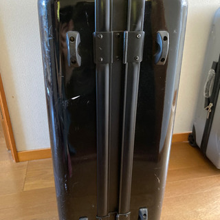 【タダで差し上げます】スーツケース　ハードケース(鍵なし)の画像