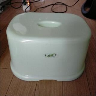 風呂用のイス 2個の画像