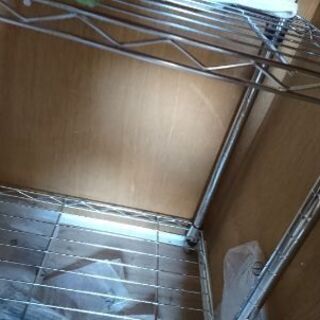 スチールのラック二つの画像