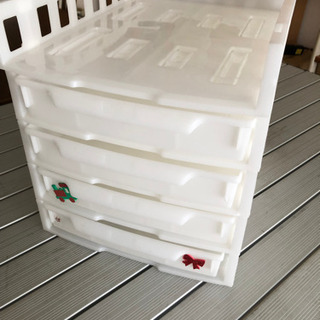 ダイソー　積み重ねラック4段
