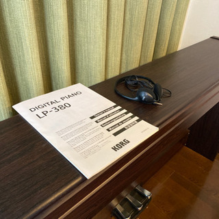 KORG 電子ピアノ LP-380 説明書、イヤホン付きの画像