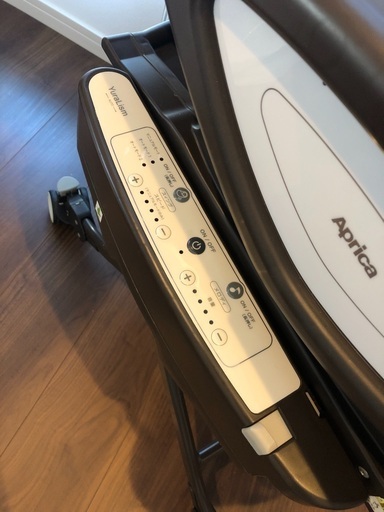 ベビーゲート付き！Aprica ユラリズム　オートDX