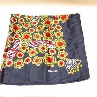 【苫小牧バナナ】CHANEL/シャネル ヴィンテージ シルク100% 大判スカーフ ジュエリー柄 ブラック 中古♪の画像