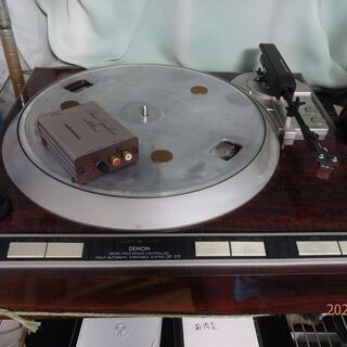 レコードプレーヤーとフォノイコライザー