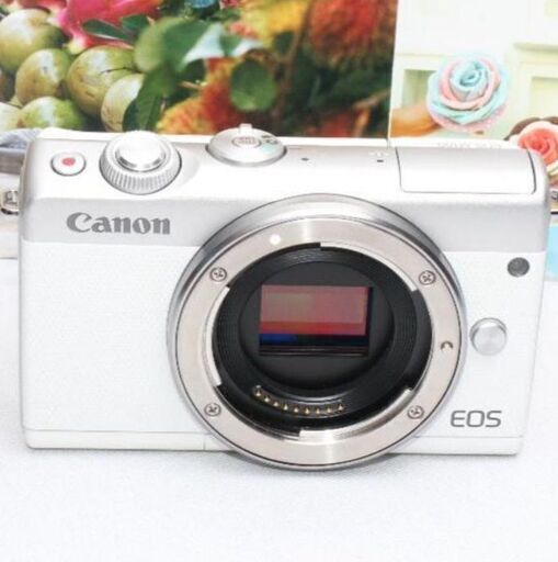 ❤️新品カメラバック&予備バッテリー付き❤️CANON EOS M100❤️②