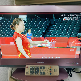 東芝　レグザ　テレビ　19インチ　かわいいピンク色