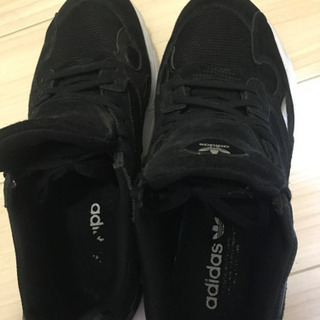 adidasオリジナル　ファルコン　値下げの画像