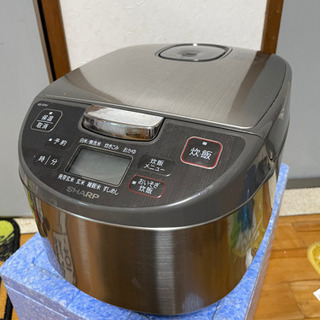 使用期間1年!!炊飯器と掃除機のセットの画像