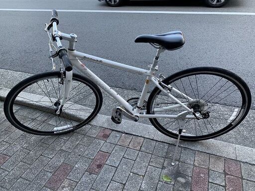 【中古】GIANT ESCAPE ホワイト フレームサイズ400㎜