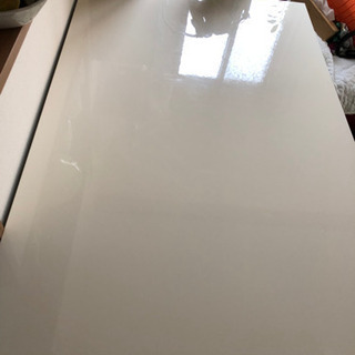 IKEA ダイニングテーブルの画像