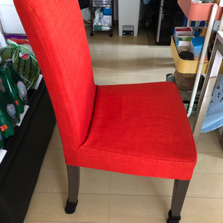 IKEA  椅子　赤　ダイニングチェアの画像
