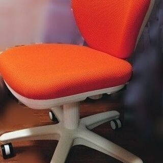 【美品】ニトリ ワークチェア（セルト）オレンジ色