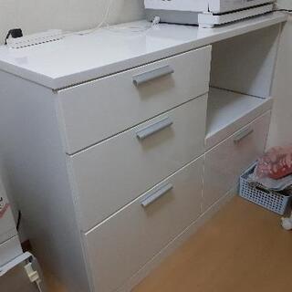 カップボード　食器棚