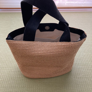 ストロートートバッグの画像