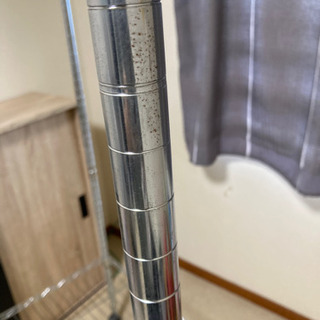 【お取引中】メタルラック　キャスター・ハンガーバー付きの画像