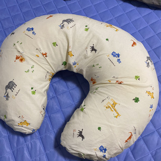 授乳まくら　ベビー用品