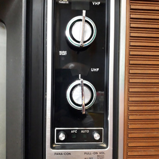 昭和の家具調テレビの画像
