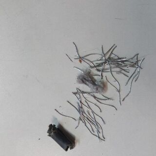 サポート線？　　同軸ケーブル？　電線？の画像