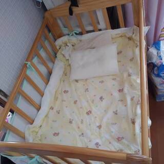 カトージKATOJIベビーベッドミニサイズの画像