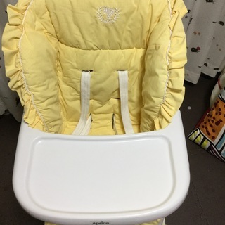 combi コンビベビーラックベッドハイロー椅子チェア手動スウィングゆりかご赤ちゃんの画像