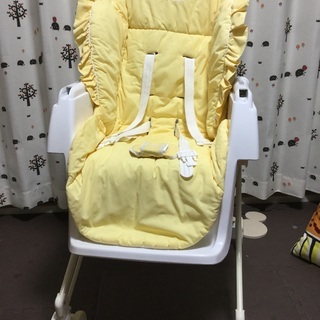 combi コンビベビーラックベッドハイロー椅子チェア手動スウィングゆりかご赤ちゃんの画像