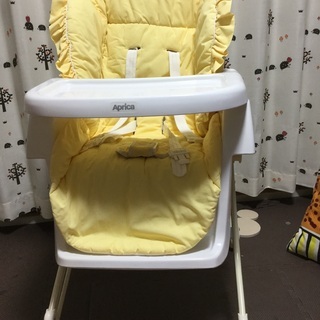 combi コンビベビーラックベッドハイロー椅子チェア手動スウィングゆりかご赤ちゃんの画像