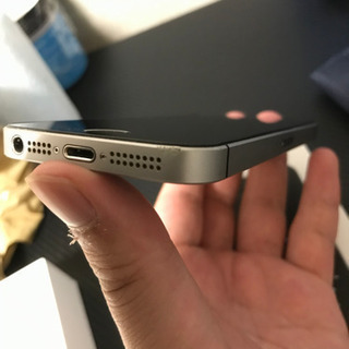 【箱&付属品未使用】iPhoneSE 32GBの画像