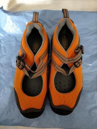 KEENのおしゃれなスニーカー