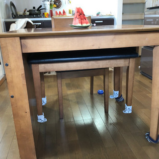 伸縮式 ダイニングテーブルセット サイド収納&椅子2脚&ベンチ付きの画像