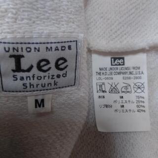 ★他のグループでお取り引き決定★ワンシーズンで着倒しても。。。　Lee  オフホワイトパーカー　胸ポケットがｶﾜ(・∀・)ｲｲ!!　Mサイズの画像