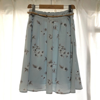 どなたか使ってあげてください（ ;  ; ）花柄スカート
