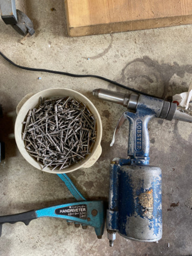 ハンドリベッター