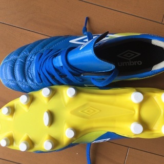 ★再値下★スパイク　(25、5センチ　Umbro カンガルー)の画像