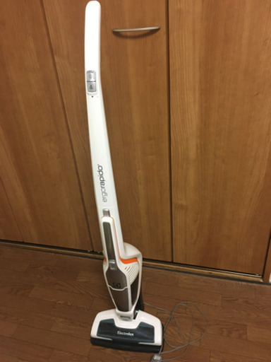Electrolux掃除機　1000円