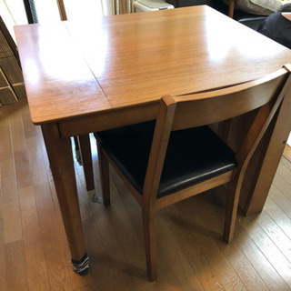 伸縮式 ダイニングテーブルセット サイド収納&椅子2脚&ベンチ付きの画像