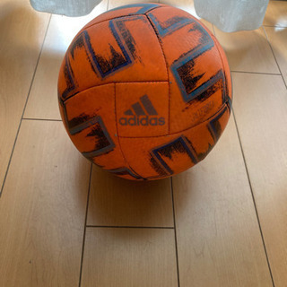 サッカーボール　アディダス　3号