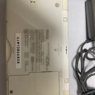 ニンテンドーDS Lite、ソフト付きの画像