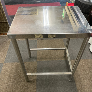 厨房機器　業務用作業台の画像