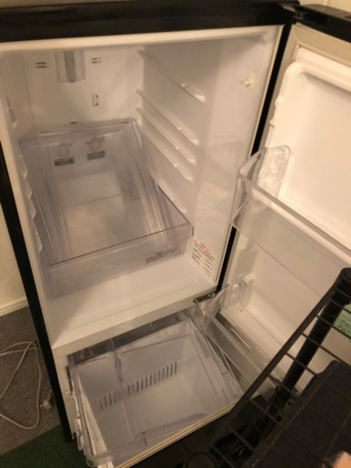 さらに値下げ　早めに取引で電子レンジもおつけします。状態良好冷蔵庫　MITSUBISHI MR-P15X-B系　早い者勝ち。